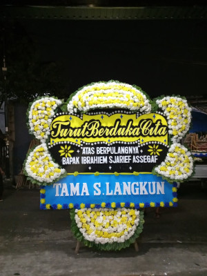 Papan Bunga Duka di Lateri